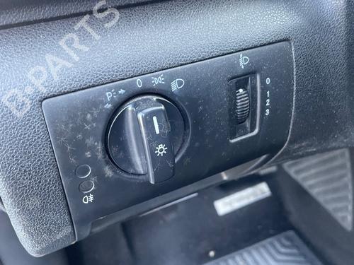 Used Headlight switch Headlight switch MERCEDES-BENZ A-CLASS (W169) A 180 CDI (169.007, 169.307) (109 hp) 33131649 33131649