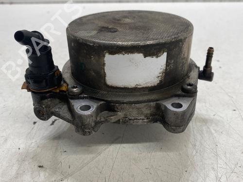 Used Vacuum pump OPEL VECTRA C (Z02) [2002-2009]  32434756