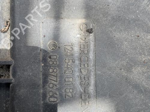 Used Fuse box MERCEDES-BENZ 124 Saloon (W124) 250 D (124.125) (90 hp) 26944091