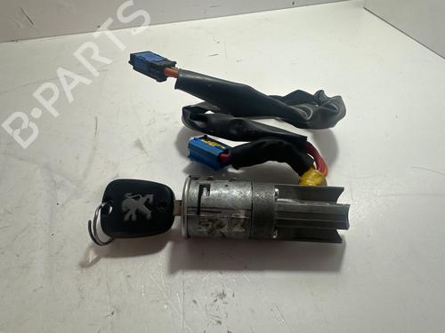 Used Ignition barrel PEUGEOT 206 Hatchback (2A/C) [1998-2012]  30864888