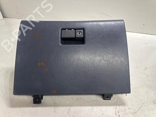 Used Glove box Glove box 17468386 17468386