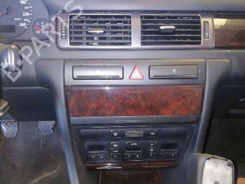 Trzecie światło stopu AUDI A6 C5 (4B2) 1.9 TDI | BP7061183L11 