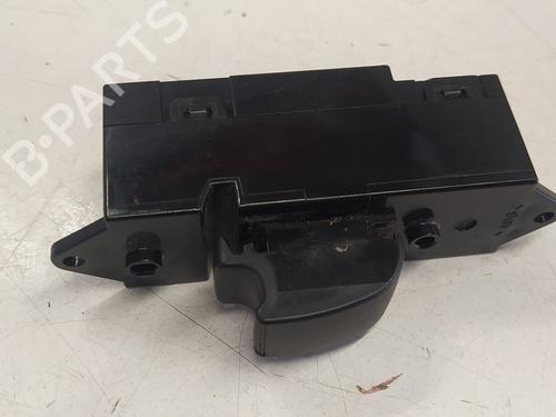 Right rear window switch MITSUBISHI PAJERO III (V7_W, V6_W) 3.2 Di-D (V68W) | BP21576109I28 