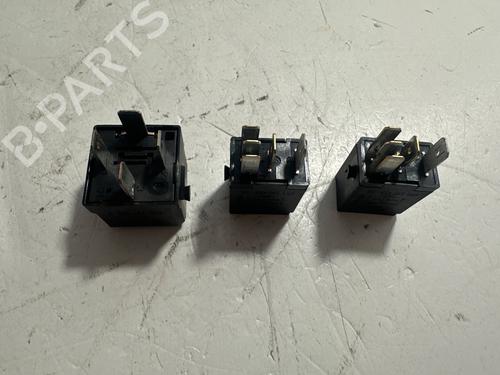 Electronic module AUDI A5 (8T3) 2.0 TDI | BP32742590M83 - Image 4
