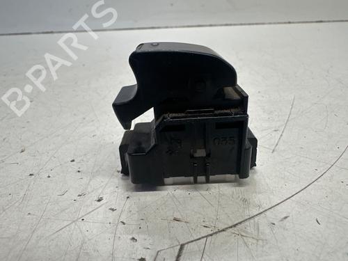 Used Right front window switch TOYOTA LAND CRUISER 90 (_J9_) 3.0 TD (KZJ90_, KZJ95_, KZJ90R, KZJ95R, KZJ90W, KZJ95W) (125 hp) 28525578