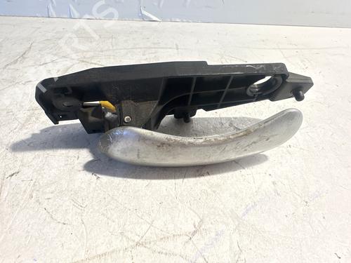Front left interior door handle FIAT STILO Multi Wagon (192_) 1.9 D Multijet | BP38098243I13 - Image 2