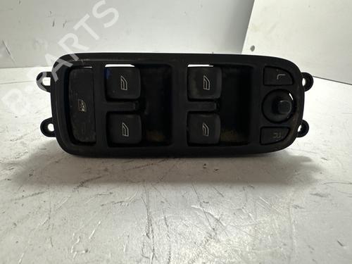Used Left front window switch Left front window switch VOLVO V50 (545) 2.0 D (136 hp) 30744013 30744013
