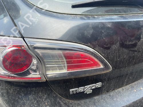 Venstre baklys, luke MAZDA 3 (BL) 2.2 MZR CD (BL10) (150 hp) 26922207
