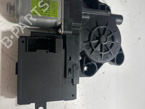 Used Left rear window motor VOLVO V50 (545) 2.0 D (136 hp) 32430671