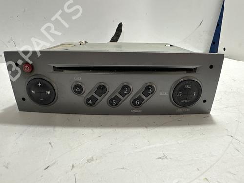 Used Radio RENAULT SCÉNIC II (JM0/1_) 1.5 dCi (JM1E, JM16) (106 hp) 30674601