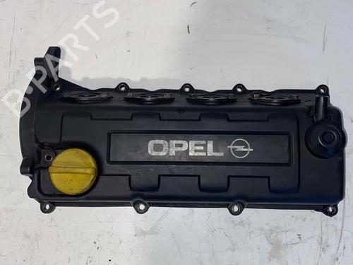 Used Valve cover OPEL MERIVA A MPV (X03) 1.7 DTI (E75) (75 hp) 31968383