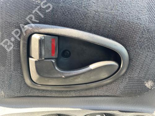 Used Front left interior door handle Front left interior door handle HYUNDAI ACCENT II (LC) 1.3 (86 hp) 35753437 35753437