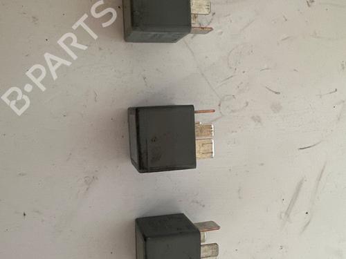 Electronic module FORD MONDEO III Saloon (B4Y) 2.0 16V TDDi / TDCi | BP30559322M83