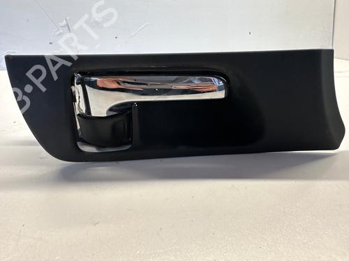 Højre fortil invendig håndtag Højre fortil invendig håndtag TOYOTA AVENSIS (_T25_) 2.2 D-4D (ADT251_, ADT251R) (150 hp) 34738907 34738907