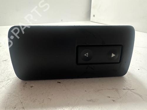 right-front-window-switch-opel-vectra-c-z02-2002-2003-2004-2005-2006-2007-2008-2009-32098459 main image