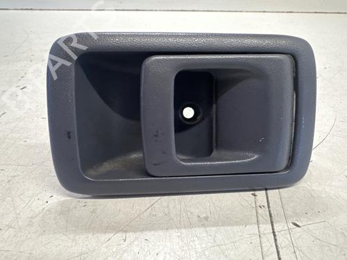 Used Front right interior door handle Front right interior door handle 28525576 28525576