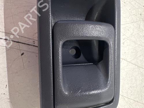 Used Front left interior door handle TOYOTA LAND CRUISER 90 (_J9_) 3.0 TD (KZJ90_, KZJ95_, KZJ90R, KZJ95R, KZJ90W, KZJ95W) (125 hp) 28525577