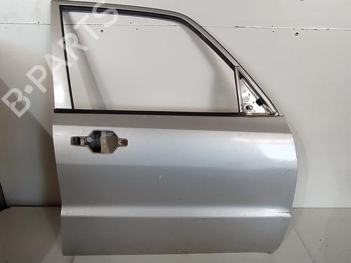 Used Right front door MITSUBISHI PAJERO III (V7_W, V6_W) 3.2 Di-D (V68W) (160 hp) 23571834