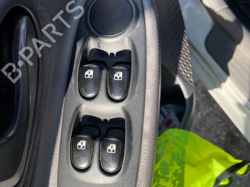Used Left front window switch Left front window switch HYUNDAI ACCENT II (LC) 1.3 (86 hp) 35753438 35753438