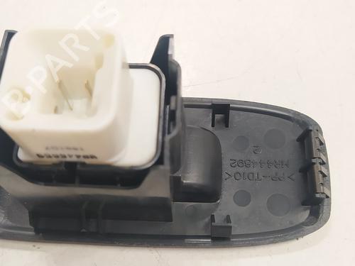 Right rear window switch MITSUBISHI PAJERO III (V7_W, V6_W) 3.2 Di-D (V68W, V78W) | BP25124811I28 