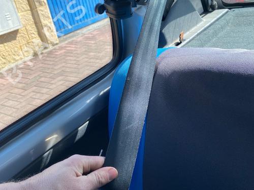 Used Rear right seatbelt PEUGEOT 106 II (1A_, 1C_) 1.1 i (60 hp) 32510313