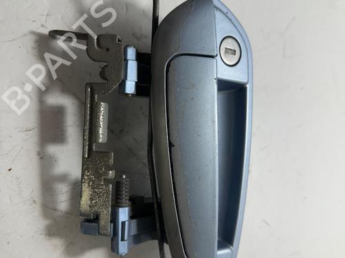 Used Front left exterior door handle FIAT GRANDE PUNTO (199_) 1.3 D Multijet (199.AXD11, 199.AXD1A, 199.AXD1B,... (90 hp) 32252982