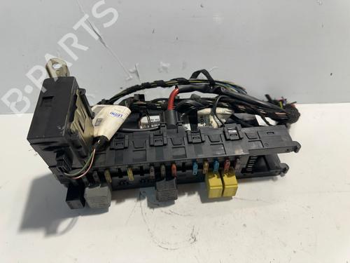 Used Fuse box Fuse box MERCEDES-BENZ CLK (C209) CLK 270 CDI (209.316) (170 hp) 35739381 35739381