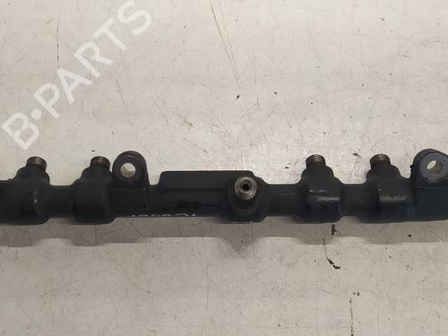 Injection rail FORD MONDEO III Saloon (B4Y) 2.0 TDCi | BP23887063M98 