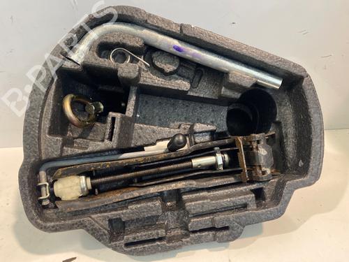 Kit pneu suplente SEAT LEON (1M1) [1999-2006]  31351467