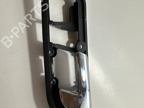 Used Front left interior door handle VW POLO IV (9N_, 9A_) 1.4 16V (75 hp) 30610101