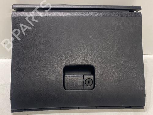 Used Glove box MAZDA 323 F V (BA) 1.5 16V (BA11) (88 hp) 31083817