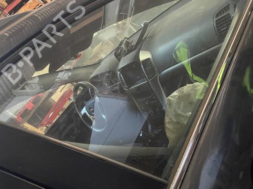 Used Front right door window Front right door window 37012060 37012060