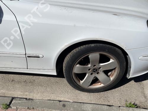 right-front-fenders-mercedes-benz-e-class-t-model-s211-2003-2004-2005-2006-2007-2008-2009-36032215 main image