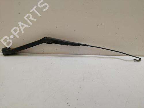 Used Front windshield wiper arm NISSAN MICRA II (K11) 1.0 i 16V (54 hp) 23569451