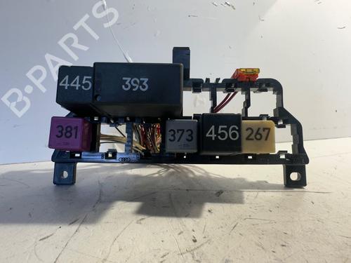 Used Fuse box Fuse box 38675883 38675883