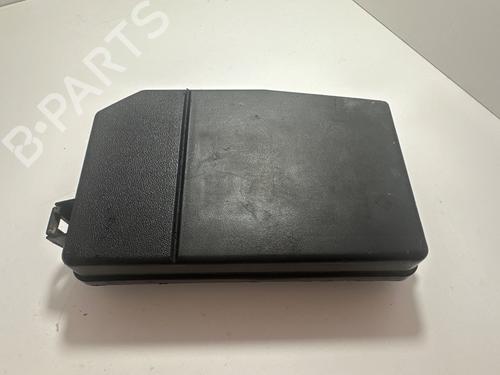 Used Fuse box FORD MONDEO III Saloon (B4Y) 2.0 16V TDDi / TDCi (115 hp) 30555561