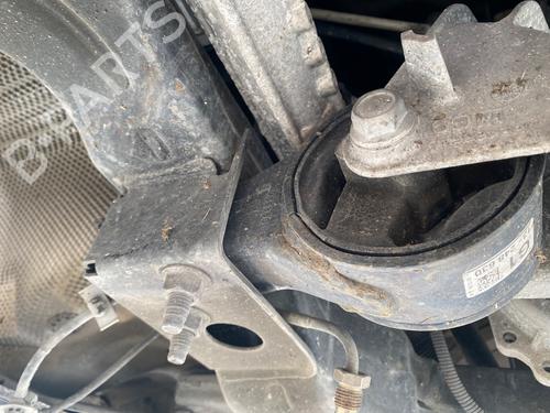 Used Engine mount Engine mount OPEL ASTRA J (P10) [2009-2016] 33295658 33295658