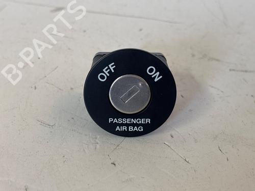 Used Switch Switch KIA CEE'D Hatchback (ED) [2006-2012] 36393626 36393626