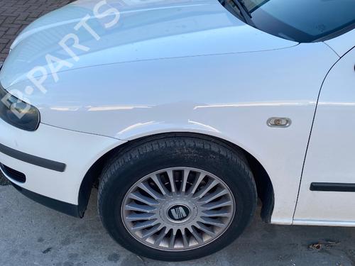 Left front window switch SEAT LEON (1M1) | BP31026862I27