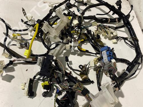 Kabel Kabel TOYOTA AVENSIS (_T25_) 2.2 D-4D (ADT251_, ADT251R) (150 hp) 35894077 35894077