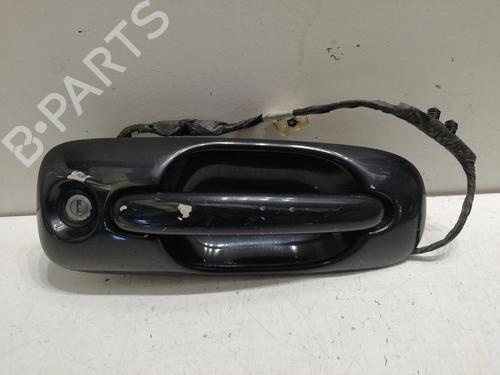 Used Front left exterior door handle CHRYSLER VOYAGER IV (RG, RS) [1999-2008]  23569484