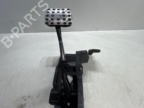 Used Break pedal Break pedal MERCEDES-BENZ CLK (C209) CLK 270 CDI (209.316) (170 hp) 36298297 36298297