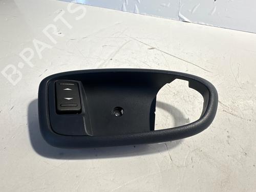 Højre bagtil elrude kontakt Højre bagtil elrude kontakt FORD MONDEO IV Turnier (BA7) 2.0 TDCi (140 hp) 36569293 36569293