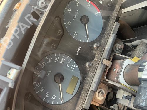 Used Instrument cluster CITROËN XSARA Coupe (N0) 1.9 D (70 hp) 29440392