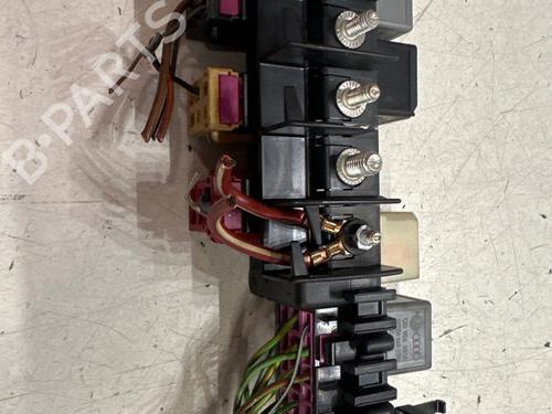 Used Fuse box Fuse box SEAT TOLEDO II (1M2) 1.9 TDI (130 hp) 29927584 29927584