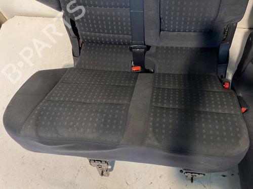 Sæde bagtil (2. række) MITSUBISHI PAJERO III (V7_W, V6_W) 3.2 Di-D (V68W, V78W) | BP30182788I23