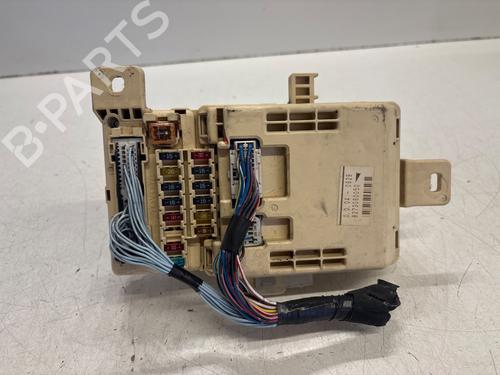 Used Fuse box TOYOTA LAND CRUISER 90 (_J9_) 3.0 TD (KZJ90_, KZJ95_, KZJ90R, KZJ95R, KZJ90W, KZJ95W) (125 hp) 29052543