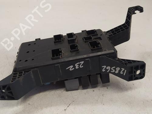 Fuse box FORD MONDEO III Saloon (B4Y) 2.0 16V TDDi / TDCi | BP30499594E1
