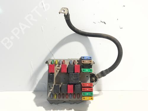 Used Fuse box Fuse box FIAT STILO (192_) 1.9 JTD (140 hp) 36323905 36323905