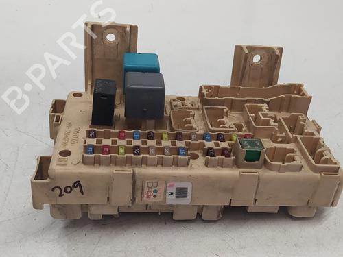 Used Fuse box Fuse box TOYOTA AVENSIS (_T25_) 2.2 D-4D (ADT251_, ADT251R) (150 hp) 35739390 35739390